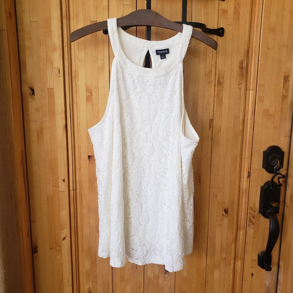 High Neck Torrid Sleeveless Lace Top